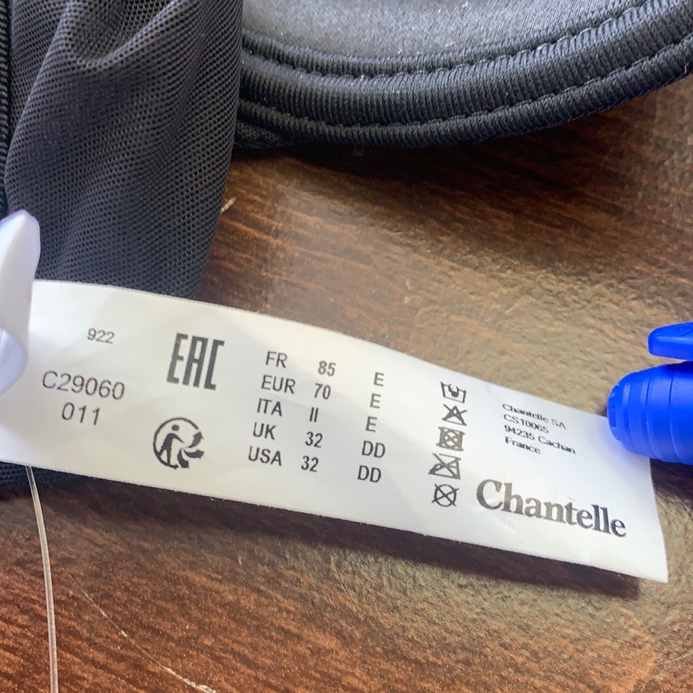 Chantelle Smooth Full Coverage W/Smoothing Back - image 4